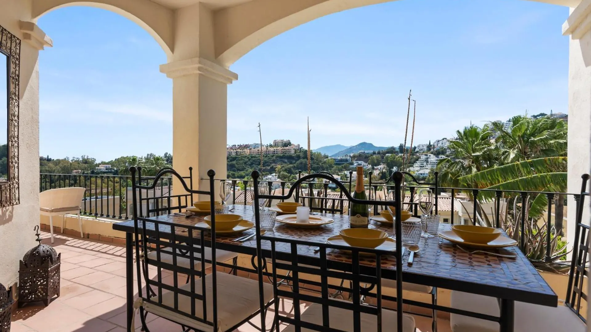 Apartment La Quinta Hills - Modern Andalusian-Style Home With Rooftop Terrace Benahavis Spain